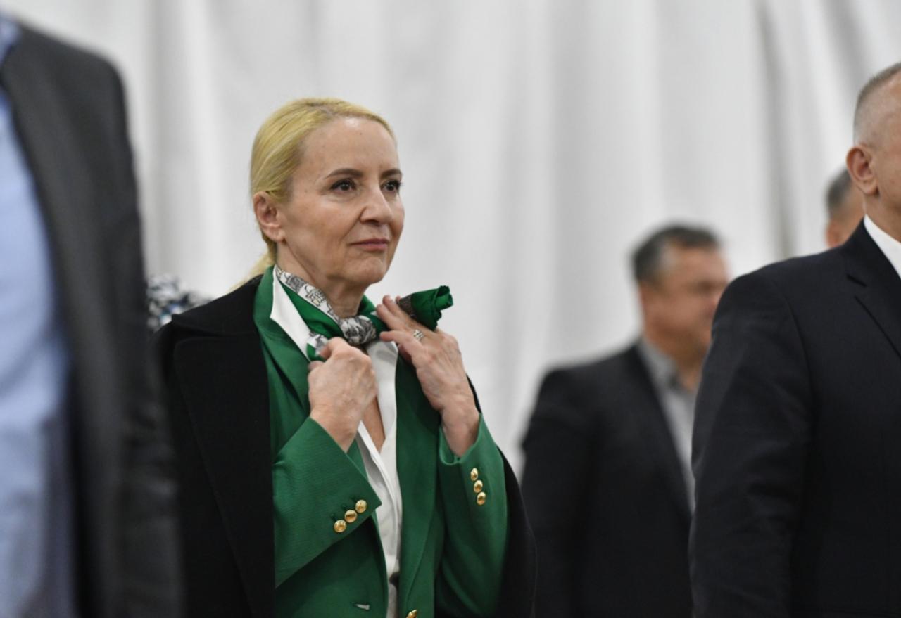 Sebija Izetbegović: “Stimuli su me napadi i uvrede, mogu voditi tri kcus” “