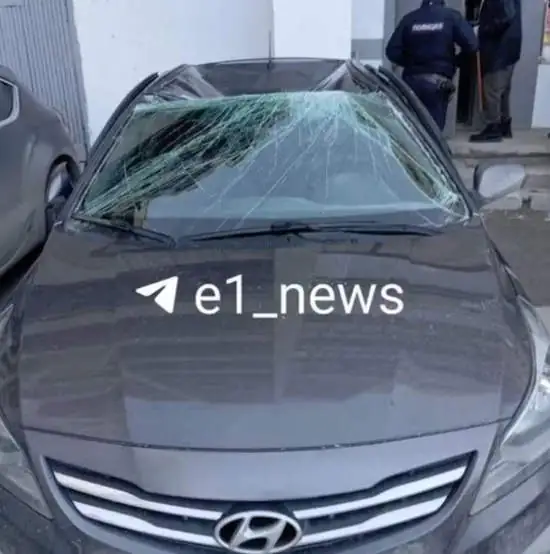 uništio automobil nakon pada bake