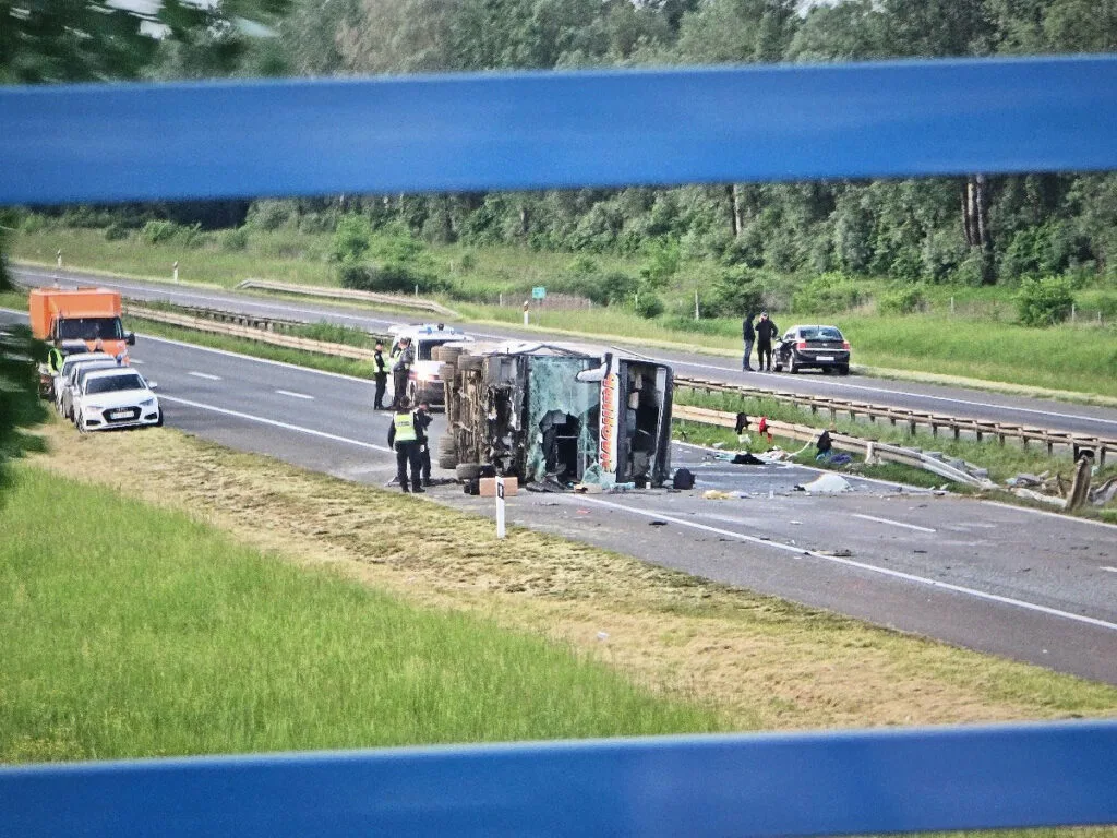Stravična nesreća na autocesti A3: Sudar autobusa i dva automobila, dvoje poginulih