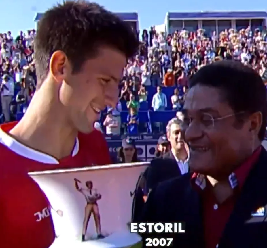 Kuhajte kavu i uživajte: Pogledajte kako je Novak podigao svih 100 trofeja i napisao povijest (video)