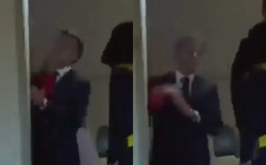 Macron je dobio šamar od supruge? Internet Bruji o pucanju u zračnoj luci: Pogledajte sam
