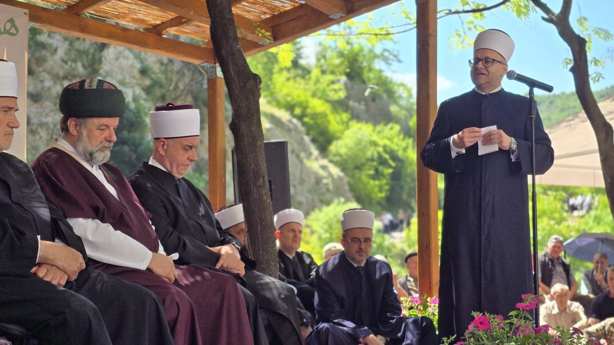 Muftija Dedović s Blagajskog mevluda: Braneći vakufske lokalitete u sred Mostara, branimo čast i dostojanstvo svih Bošnjaka u svim dijelovima BiH