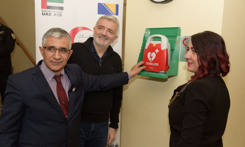 Postavljen prvi defibrilator za spašavanje života u Općini Centar