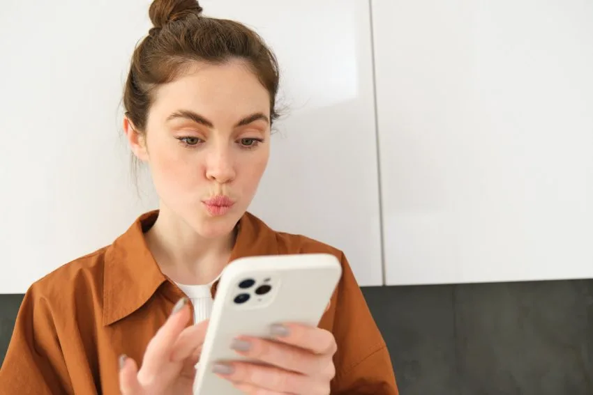 Ovako bi željela Tinder profil svakog zodijaka: Ovan Action Hero, Škorpion obična misterija