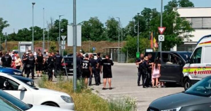 Majke sa Balkana potukle se ispred austrijske škole, šestoro povrijeđenih