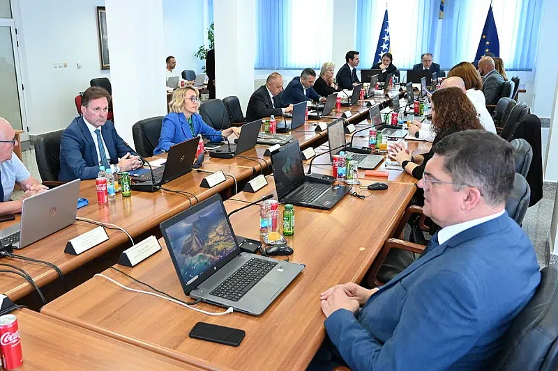 Ovako je Vlada FBiH podijelila 10 miliona KM: NSBiH 2 miliona, KK Bosni 350.000, a produkciji Deblokada 600.000 KM