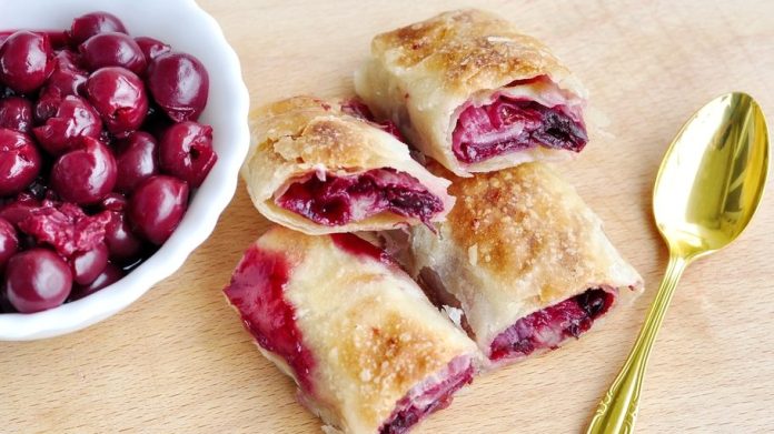 Pita S Tresnjama Recept Za Torti Iz Djetinjstva