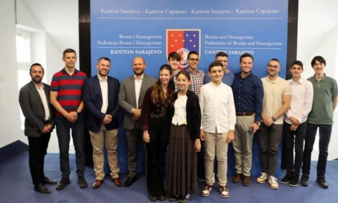 Podrska Izvrsnosti Dodijeljena Sredstva Za Ucesce Mladih Matematicara Iz Kantona
