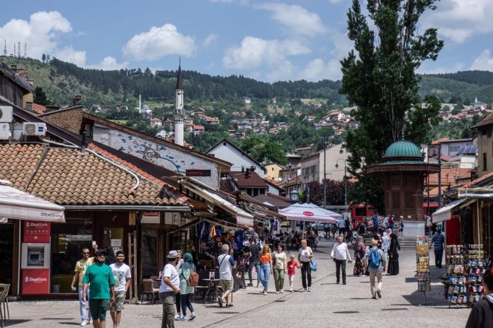 Izmedu 2010 I 2019 Godine Bih Je Napustilo Vise Od