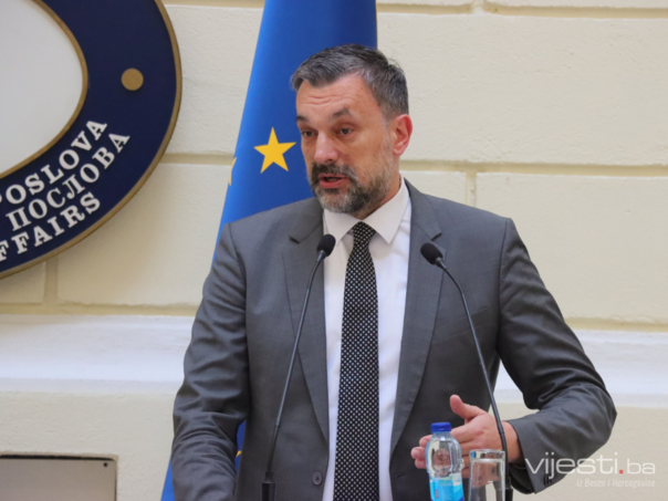 Konakovicu Simptomaticno Raspustanje Tima U Slucaju Dodik Analiziramo Kajganiceve Odluke