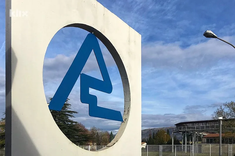 Mali dioničari Aluminija pisali Vladi FBiH koju su optužili za pogodovanje Kabiriju, imaju nekoliko zahtjeva