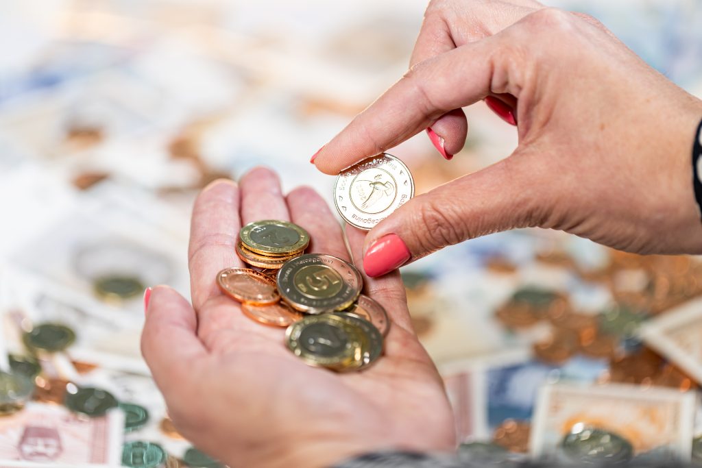 U BiH se slili milioni: Građani preživljavaju uz pomoć dijaspore
