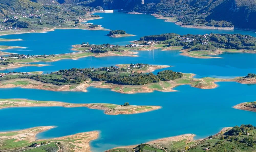 “Izlučivanje na dohvat ruke”: Ovo jezero je skriveni biser Bih i izgleda kao nebo na zemlji