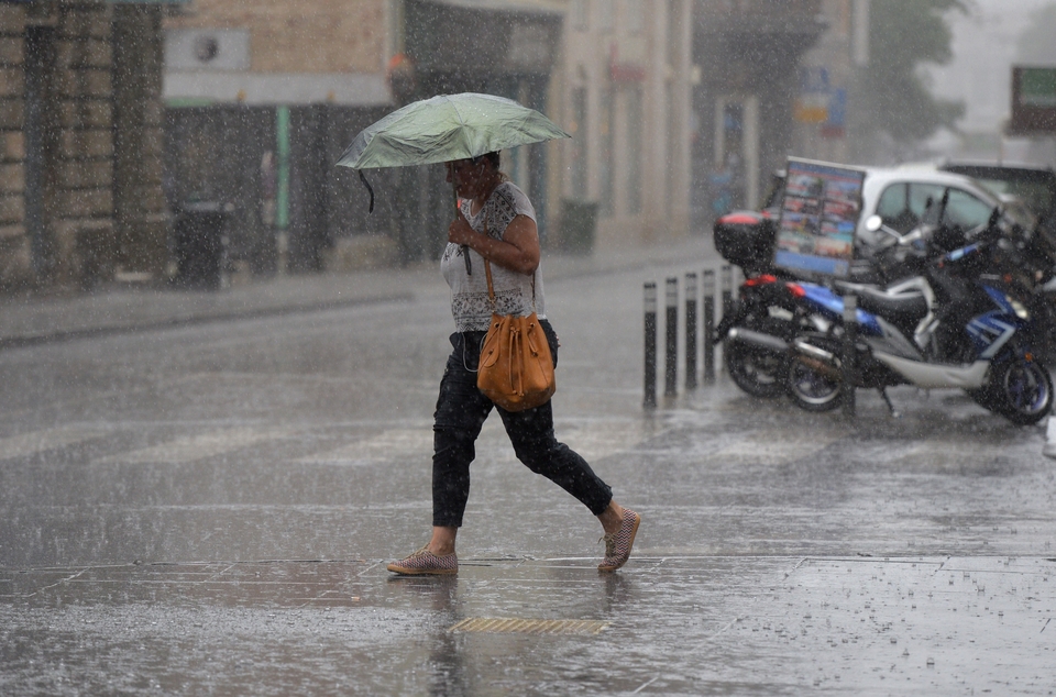 Jako nevrijeme stiže u BiH, upaljen narandžasti meteoalarm: Pročitajte upozorenje meteorologa!
