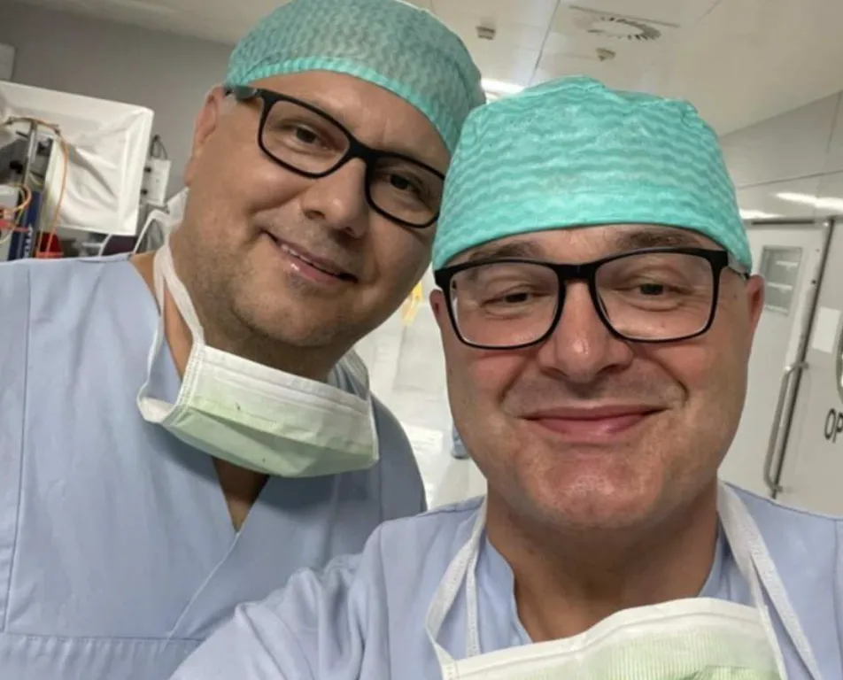 Kardiolozi iz BiH izveli složenu operaciju na otvorenom srcu u Austriji