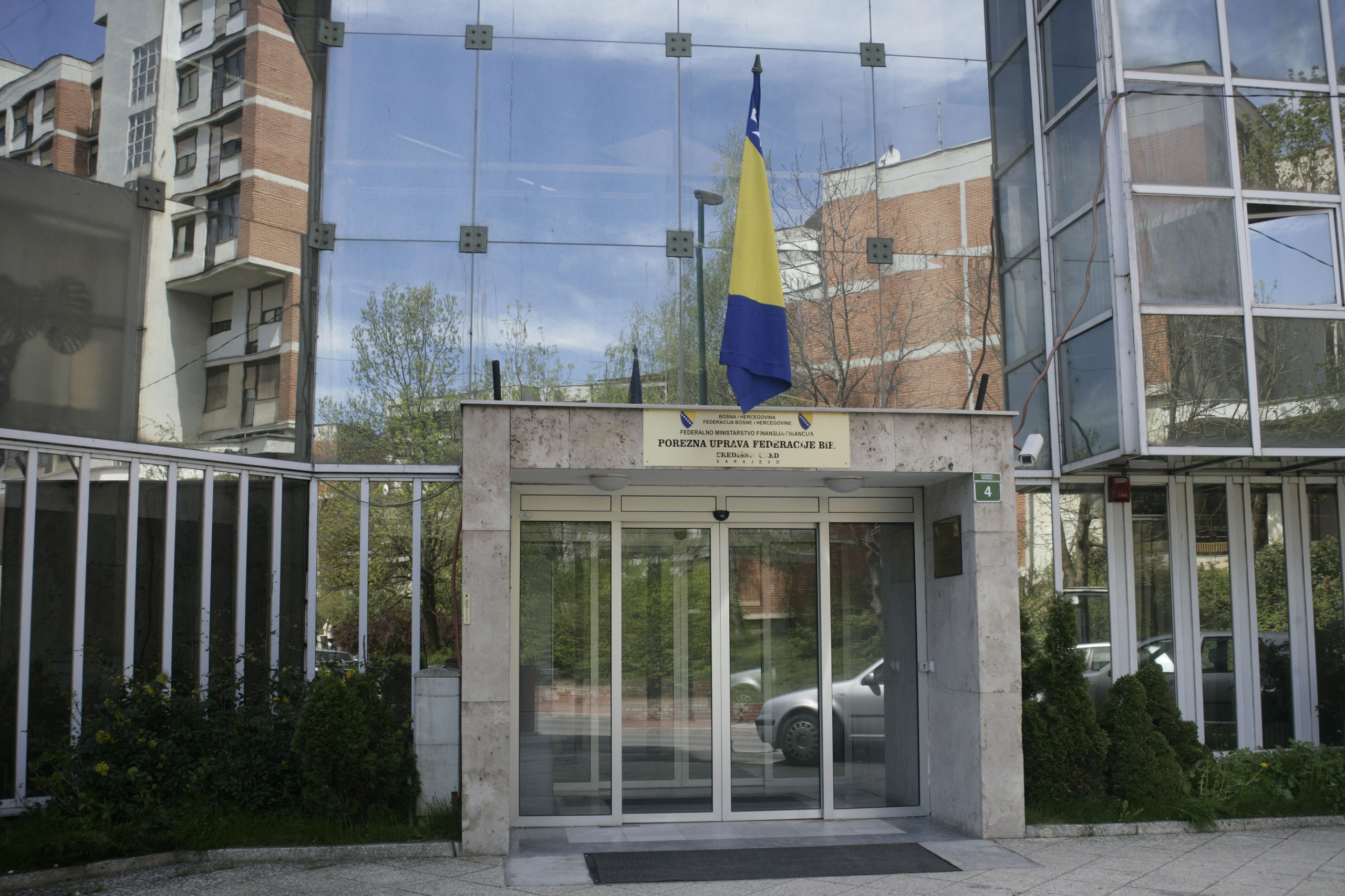 Porezni obveznici Federacije BiH u periodu januar-juli 2025. godine uplatili 5.072.576.575 KM javnih prihoda – Business Magazine