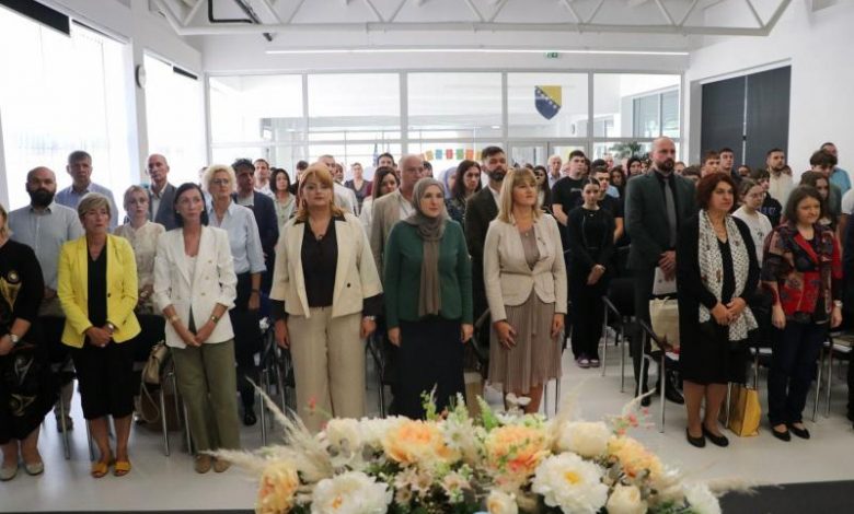 Prezentirano izmijenjeno i dopunjeno izdanje nastavnih materijala o opsadi Sarajeva i genocidu