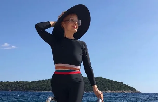 Josipa Lisac u neobičnom izdanju s palube: Odmor pod toplim zrakama ljeta