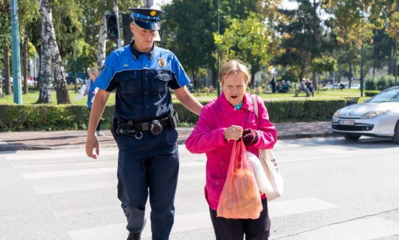 Nove generacije policajaca, uz mentorstvo iskusnih kolega, preuzimaju radne obaveze