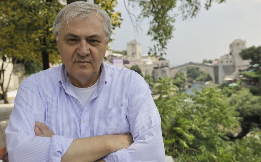 Safet Oručević: Nelegalni križevi i kazališta ruše Čovićevu priču o zakonitosti