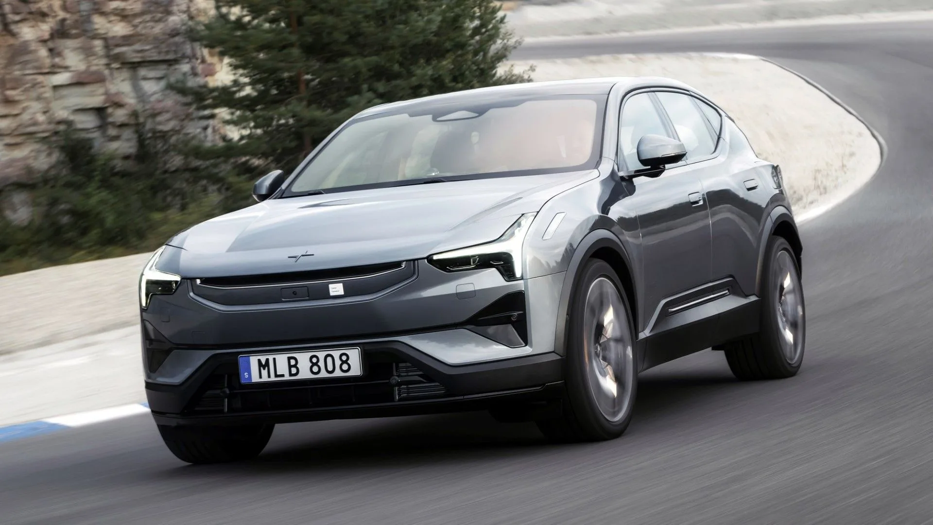 Polestar 3 prešao na 800-voltnu arhitekturu i dobio jači stražnji motor