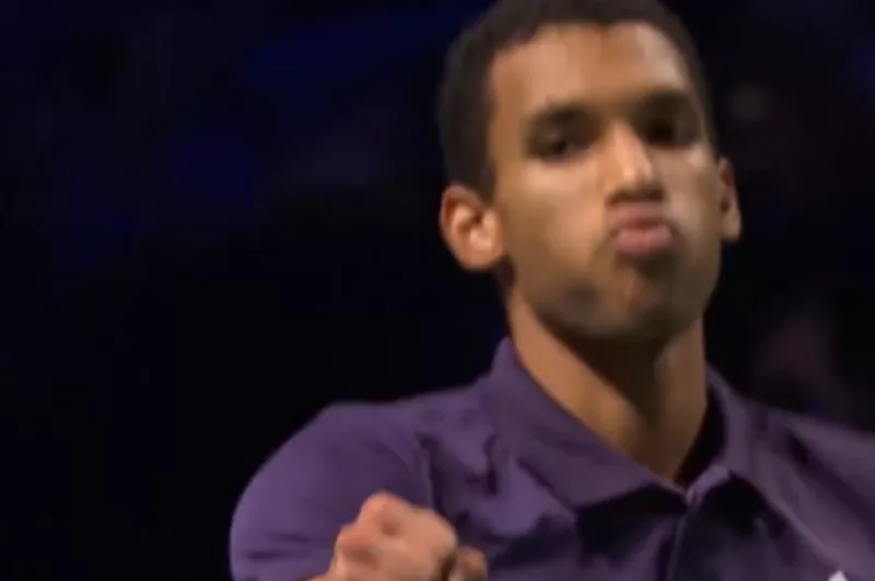 ATP PARIZ: Auger Aljasim okrenuo upornog Nijemca!