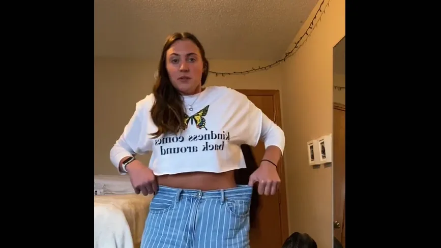 Bakin Trik za uske traperice Zaludao Tiktok: Ima četiri milijuna pregleda, recimo da djeluje, košta 0 dinara