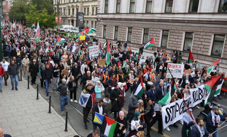 Građani Sarajeva na protestima za slobodnu Palestinu, pozvali na prekid saradnje s Izraelom
