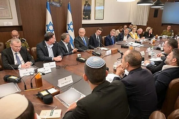 Izraelska vlada odobrila prijedlog primirja u Gazi: Dogovor posredovan uz pomoć SAD-a, Hamas tvrdi da je rat završen