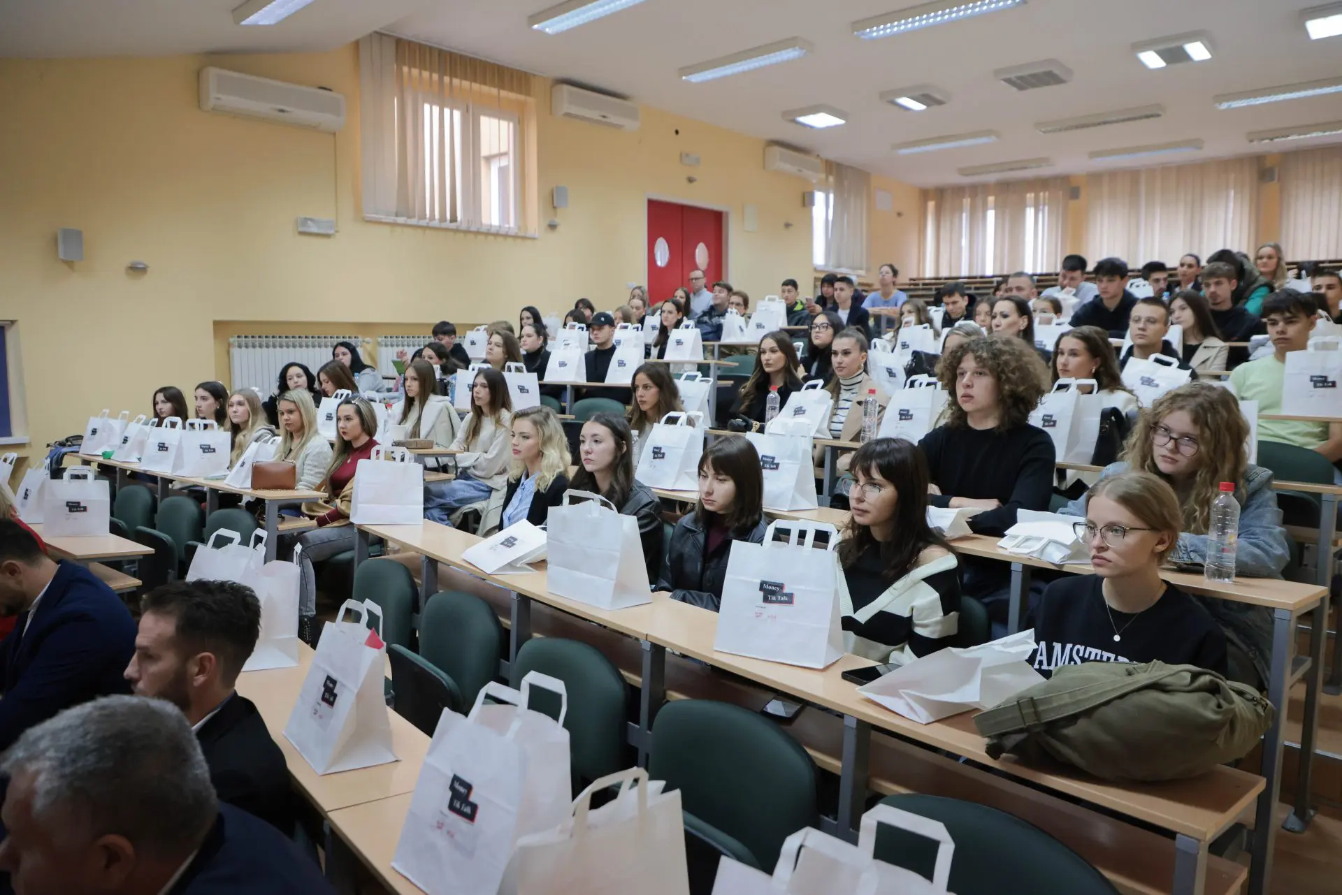 Money Tik Talk Sarajevo: Društvene mreže su im najvažniji kanal informacija o financijama, kako to promijeniti? – Poslovne novine