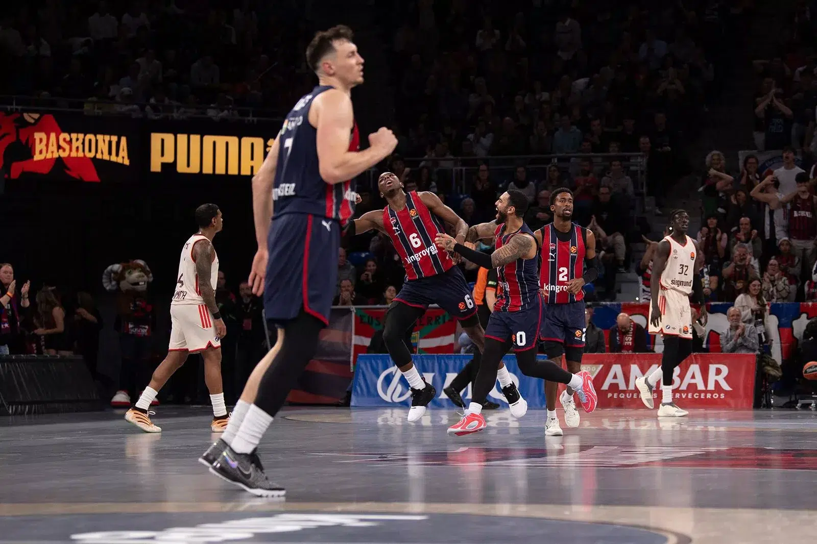 EUROLIGA: Pobjeda domaćina, Srbi solidni, uzalud i 35 koševa Robinsona