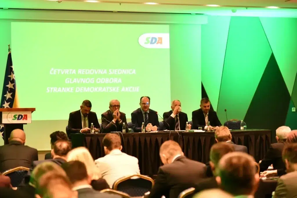 Glavni odbor SDA BiH: Usvojeni brojni zaključci, od proporcionalne zastupljenosti u institucijama BiH do Mevlane u Mostaru