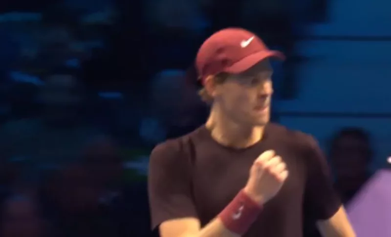 MASTERS TORINO: Siner stigao na korak do naslova!