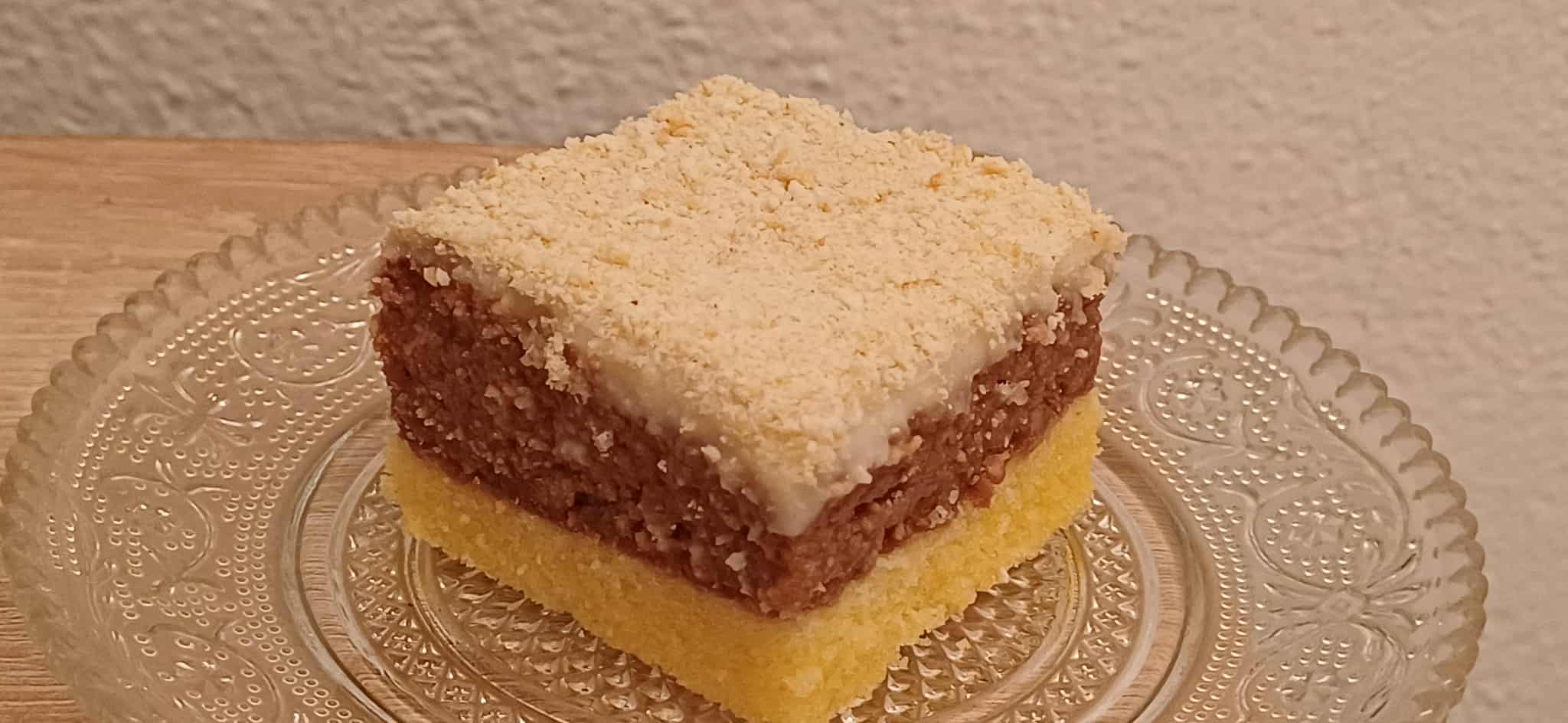 Najbrža torta koja se može odmah rezati – bez kreme, bez čekanja, a topi se u ustima!