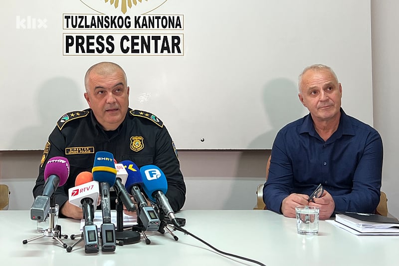 Pljačkaši zlatare u Kalesiji su članovi opasne grupe koja je i ranije pucala na policiju, za njima se traga i u regiji