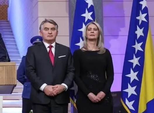 Sabina Komšić, također zablistala u crnom klasiku na svečanom prijemu u Vijećnici