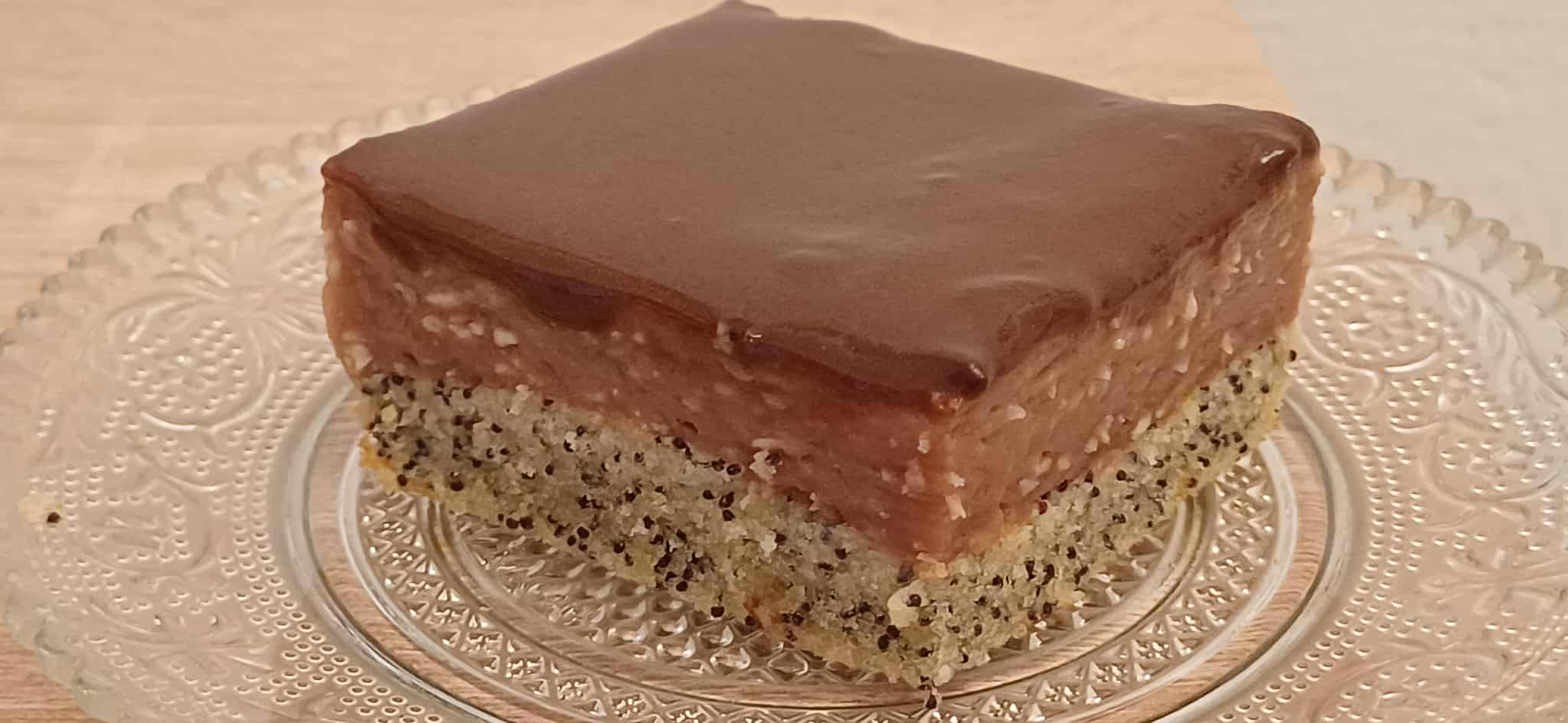 Torta s makom i duplom kremom – glazura bez čokolade oduševila je sve
