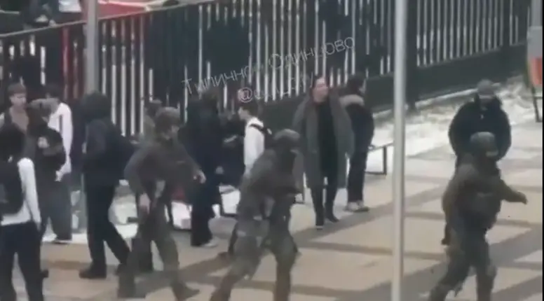 Krvavi napad u školi kod Moskve: Jedno dijete ubijeno, 15-godišnjak uhićen