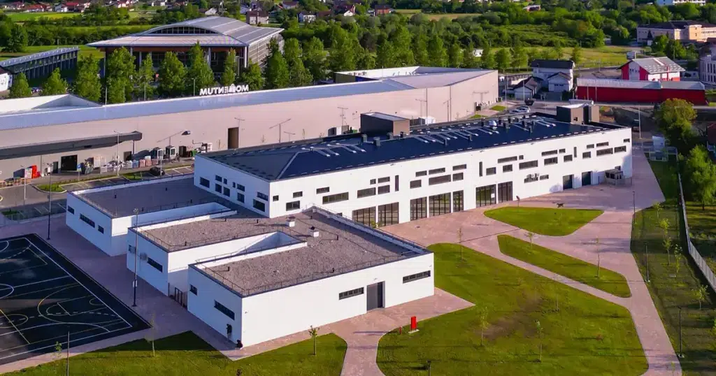 Učenici masovno padaju u nesvijest u novoj školi u Laktašima, udruga traži hitnu istragu