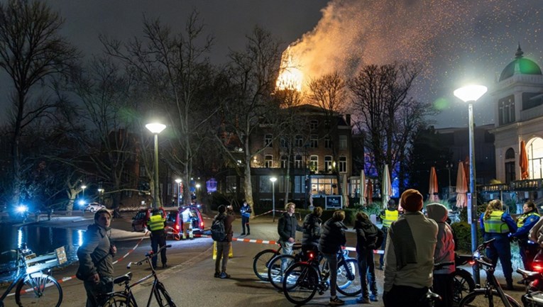 Amsterdam pod vatrom: crkva uništena, dvoje mrtvih u nasilju pirotehnikom