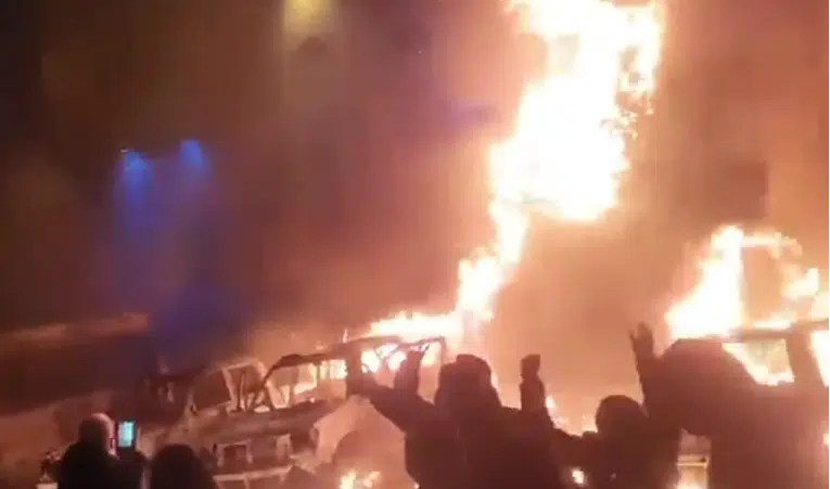 VIDEO Masovni prosvjedi potresaju Iran: tisuće na ulicama, vlasti gase internet