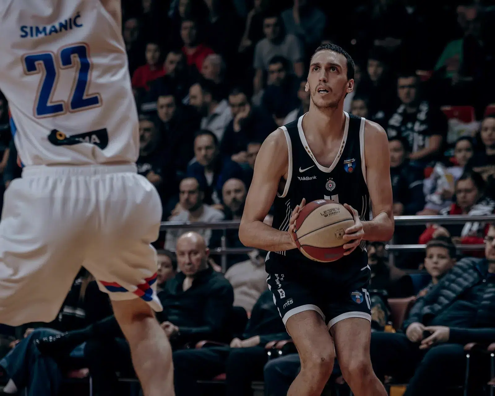 Partizan ubedljivo slavio i ubacio preko 100 poena: Istakli se Vašington i Bonga, uzalud blistali bivši igrači crno-belih
