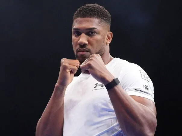 Anthony Joshua planira povratak u ring nakon smrti dvojice prijatelja