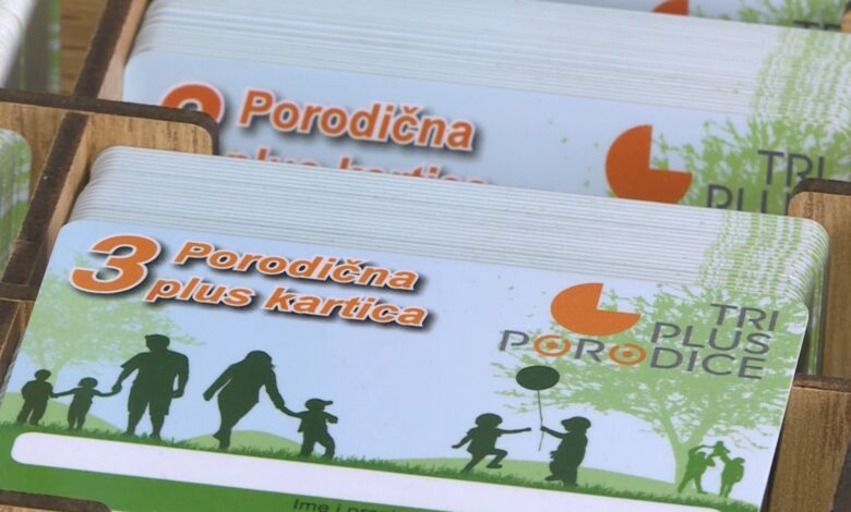 DNEVNIK TVSA/Udruženje ‘Porodice 3 plus’: Apsurd je što se gasi projekat koji direktno pomaže desetinama hiljada građana