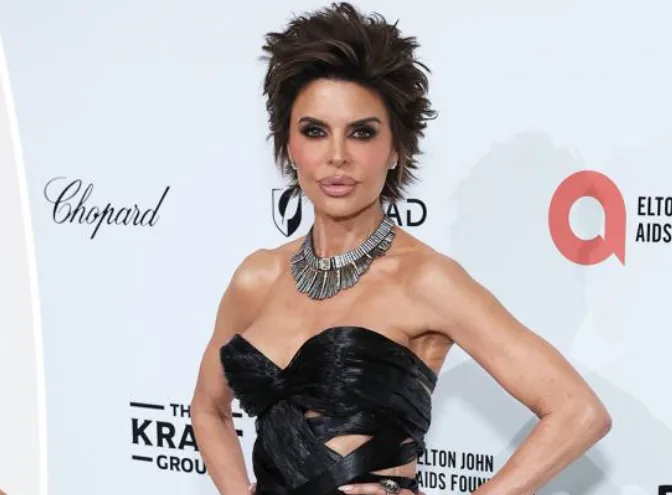 Haljina od 11 kilograma kose zapalila mreže: Lisa Rinna ukrala show