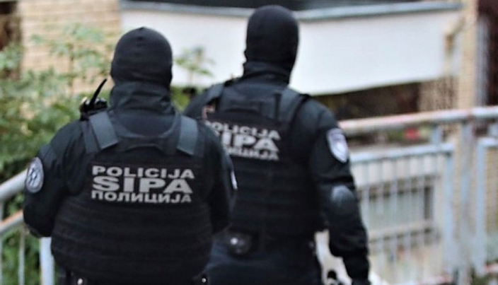 SIPA pretresa u Kaknju zbog “primanja i davanja dara”