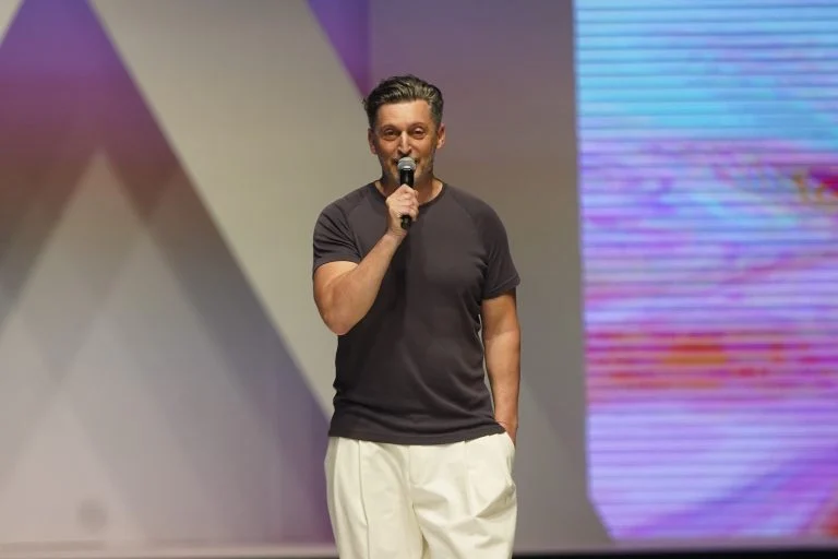Moda kao performans: Martini Vesto Boška Jakovljevića pomaknuo je granice na BFW-u