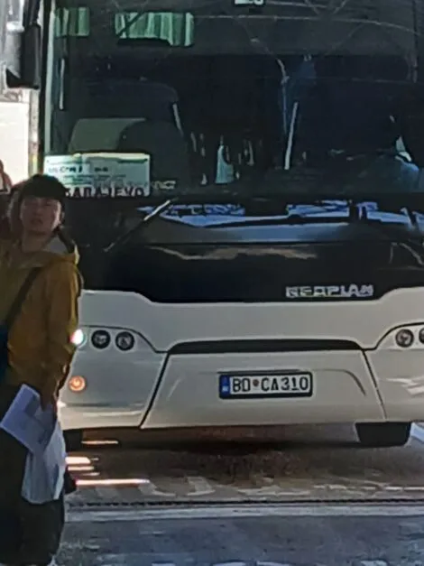Drama na putu Ulcinj – Sarajevo: Putnica tvrdi da joj je zabranjeno sjediti naprijed zbog marame