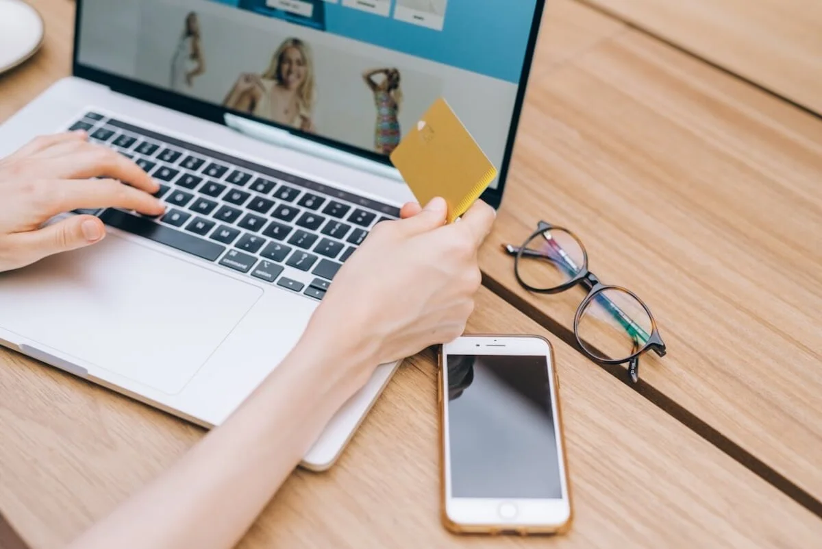 Evo zašto ljetnja e-commerce sezona ne počinje u junu nego mnogo ranije