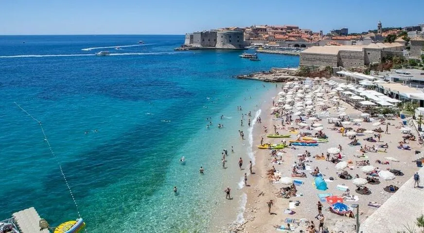 Planirate ljetovanje u augustu? Evo kakve su cijene smještaja apartmana i hotela na Jadranu